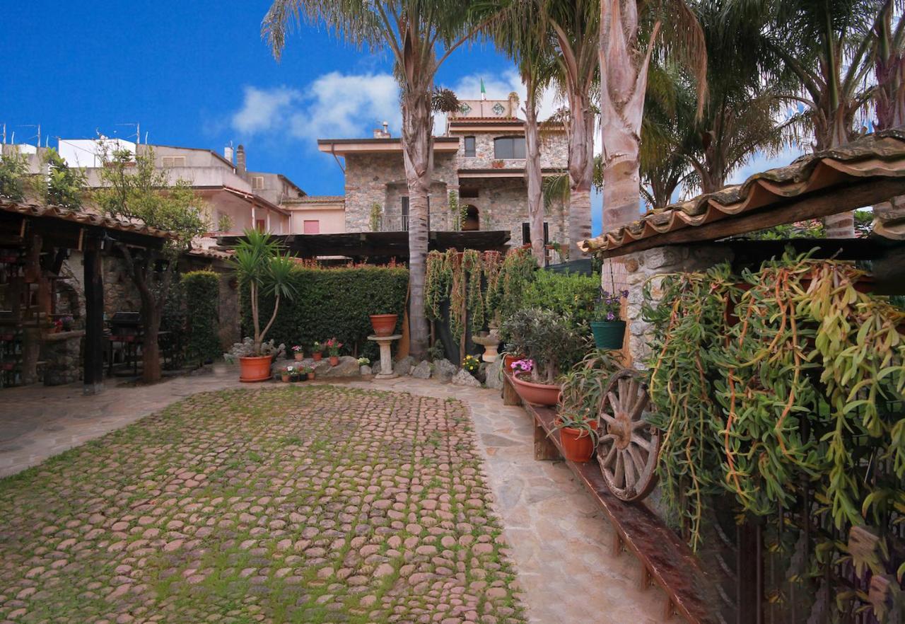 Villa Basilio Accommodation 리카디 외부 사진